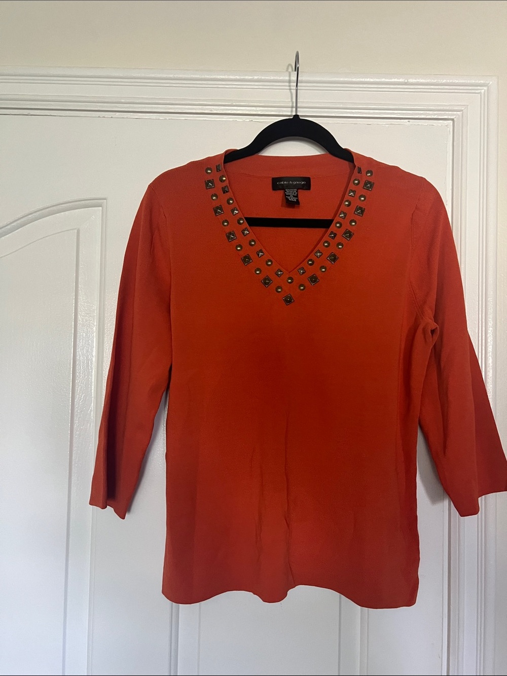 Cable & Gauge Women’s Orange V-Neck Studded 3/4 Sleeve Top